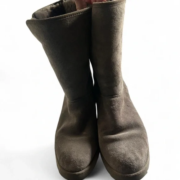 UGG Classic Gray Suede Boots - Picture 4 of 7